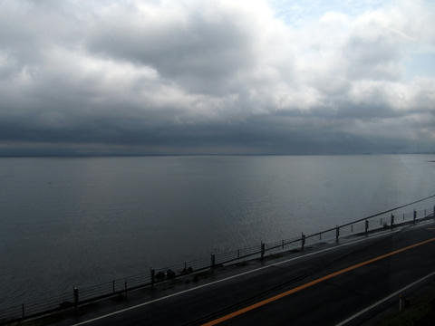 指宿枕崎線から望む錦江湾