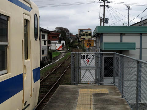 枕崎駅ホームより鹿児島中央方面を望む